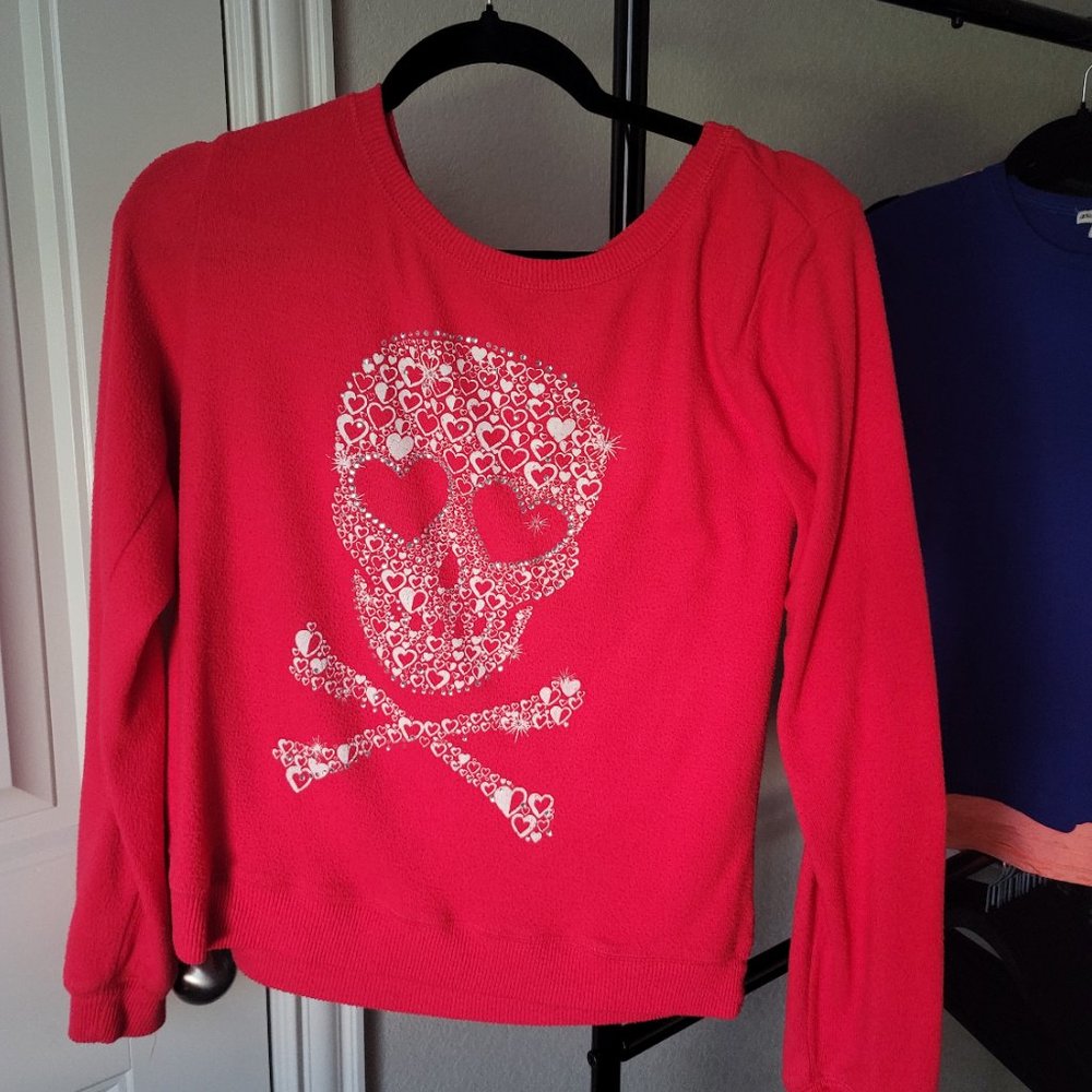 Womens/Juniors long sleeve skull sweater